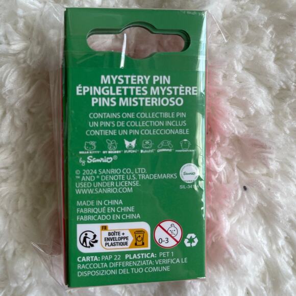 Loungefly Sanrio Hello Kitty and Friends Winter Wonderland Mystery Pin Stocking - Picture 3 of 6